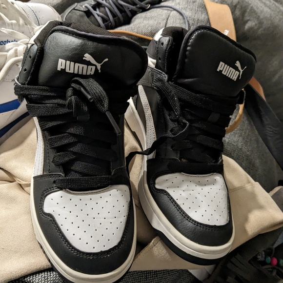 Puma shoes - Picture 3 of 5